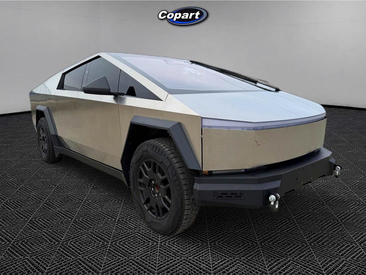 2024 TESLA Cybertruck