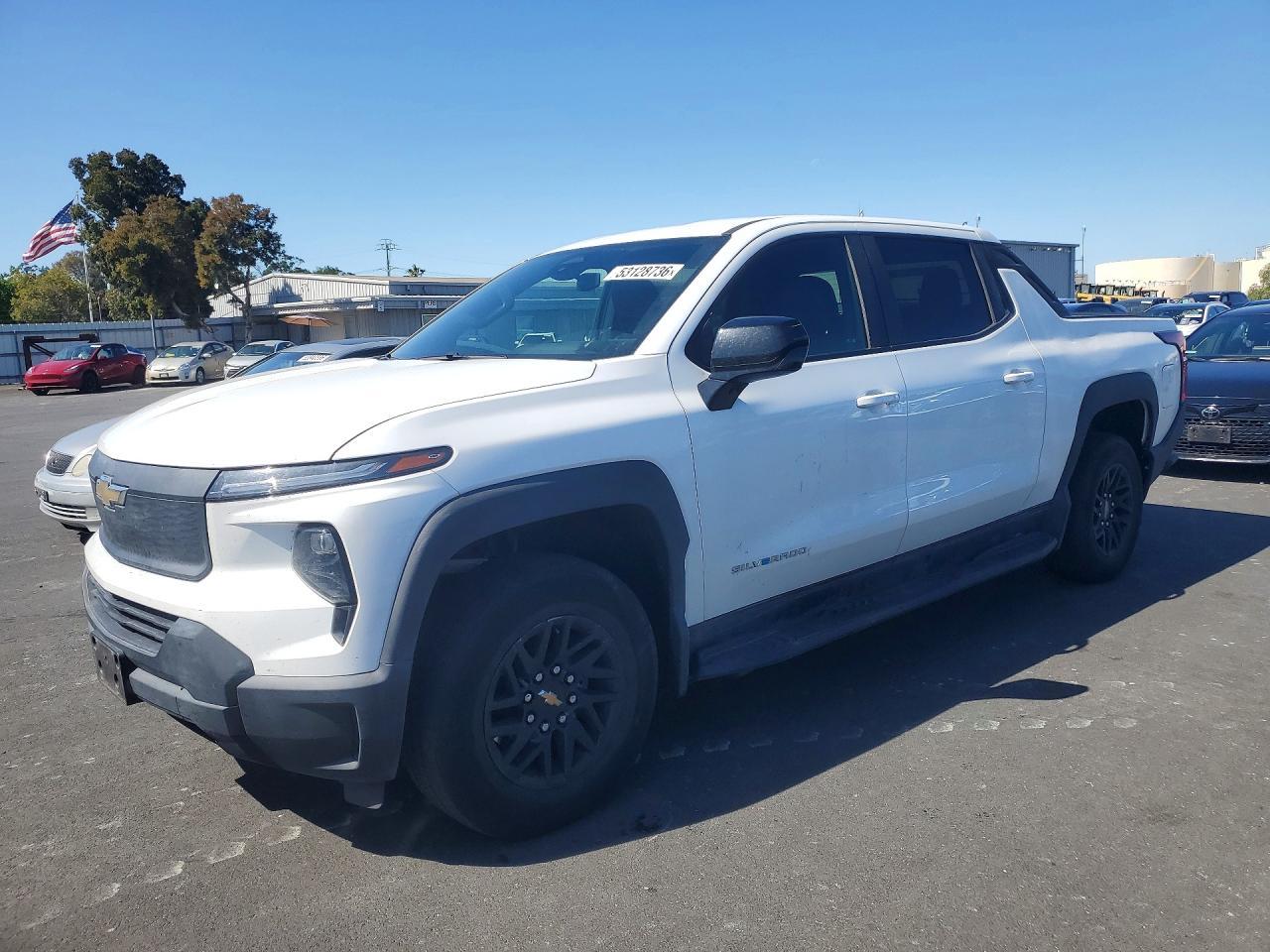 2024 CHEVROLET Silverado