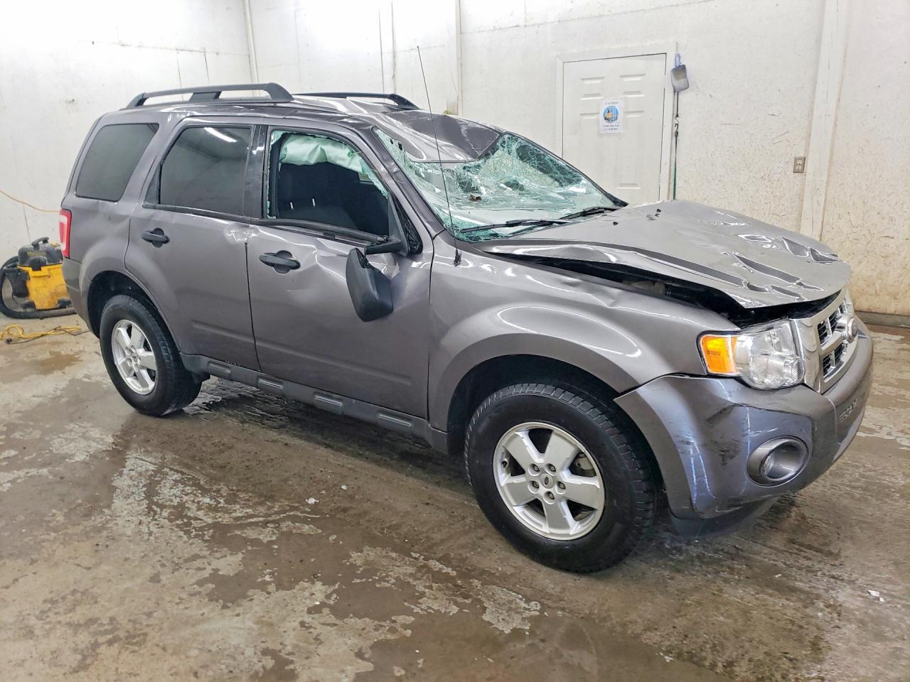 2010 FORD ESCAPE