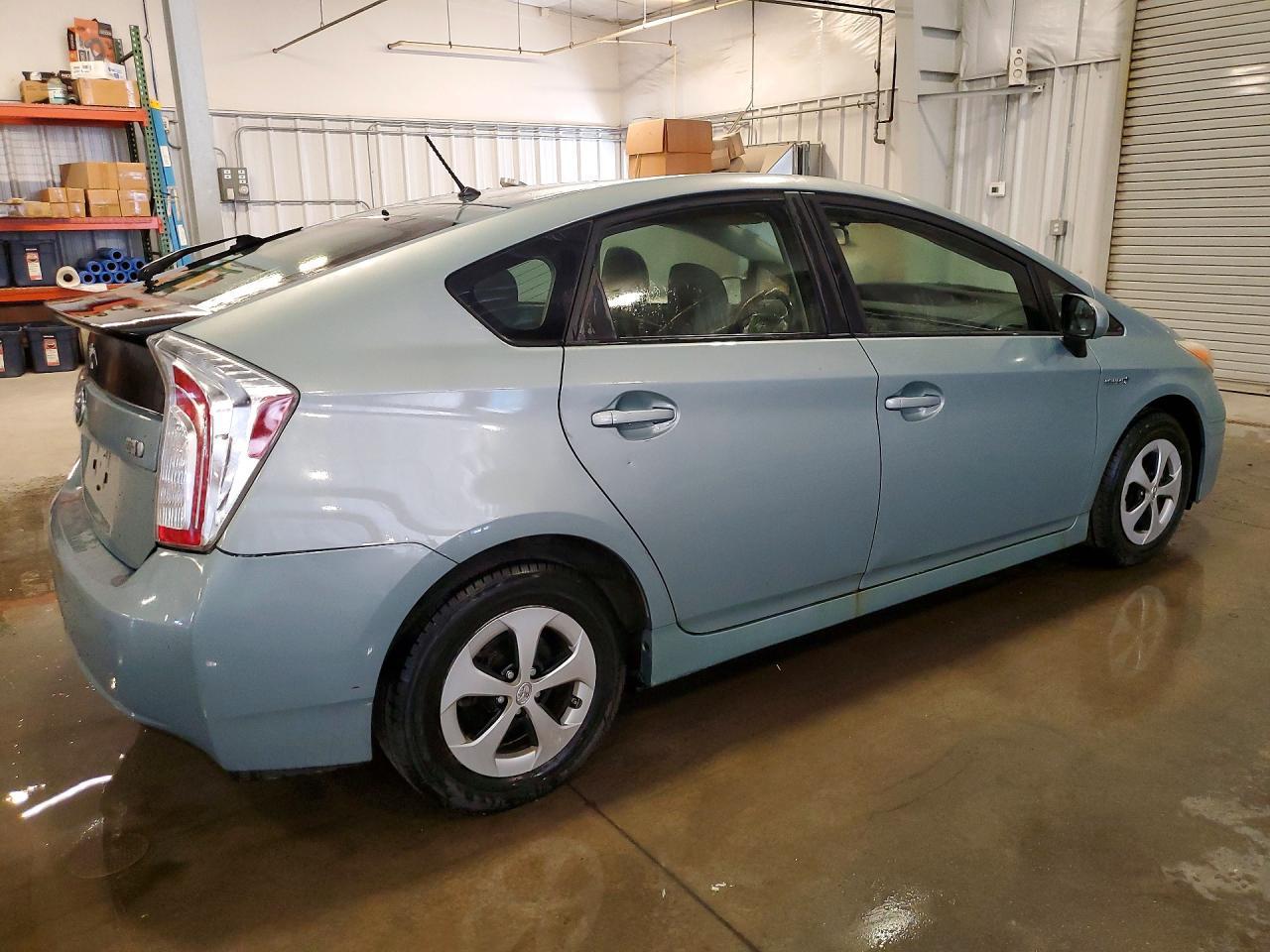 2013 TOYOTA PRIUS