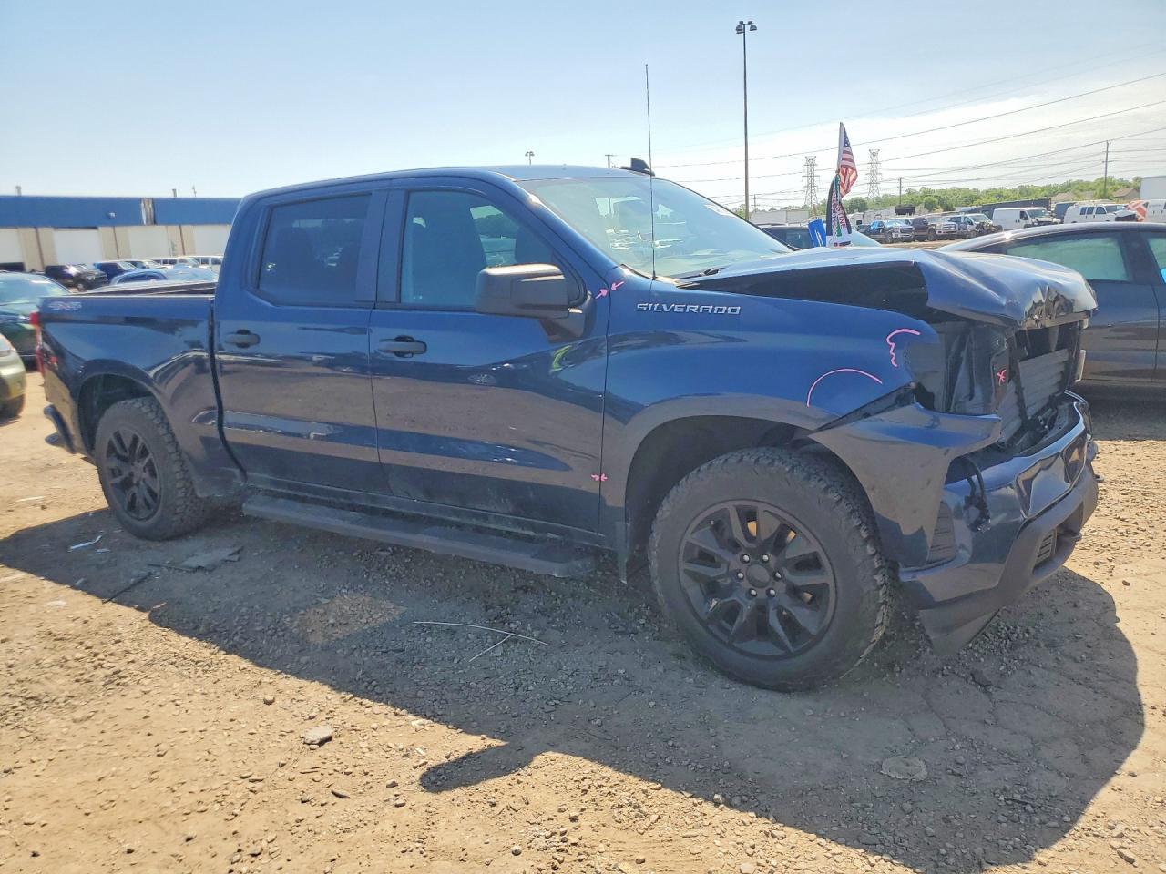 2021 CHEVROLET Silverado