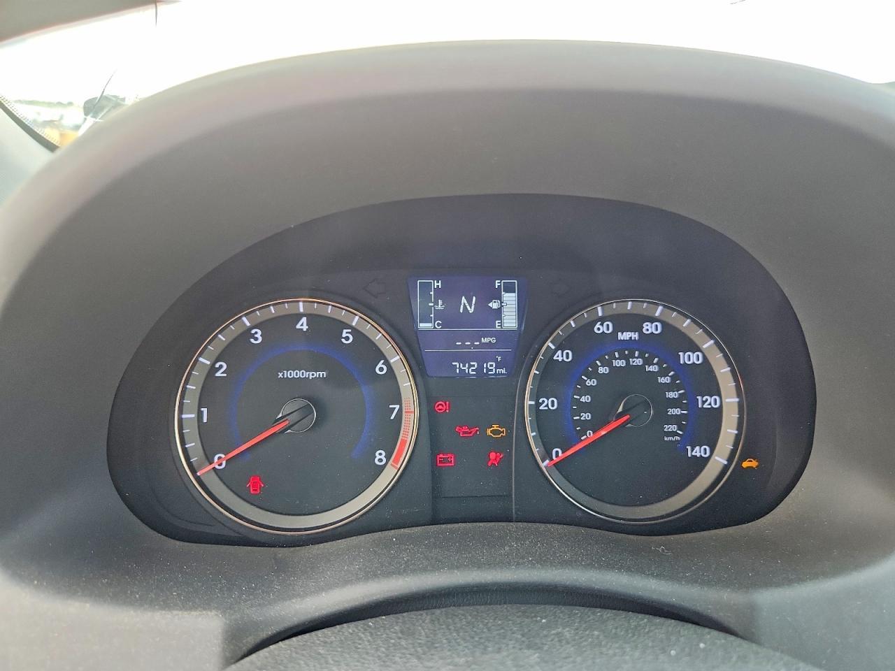 2016 HYUNDAI ACCENT