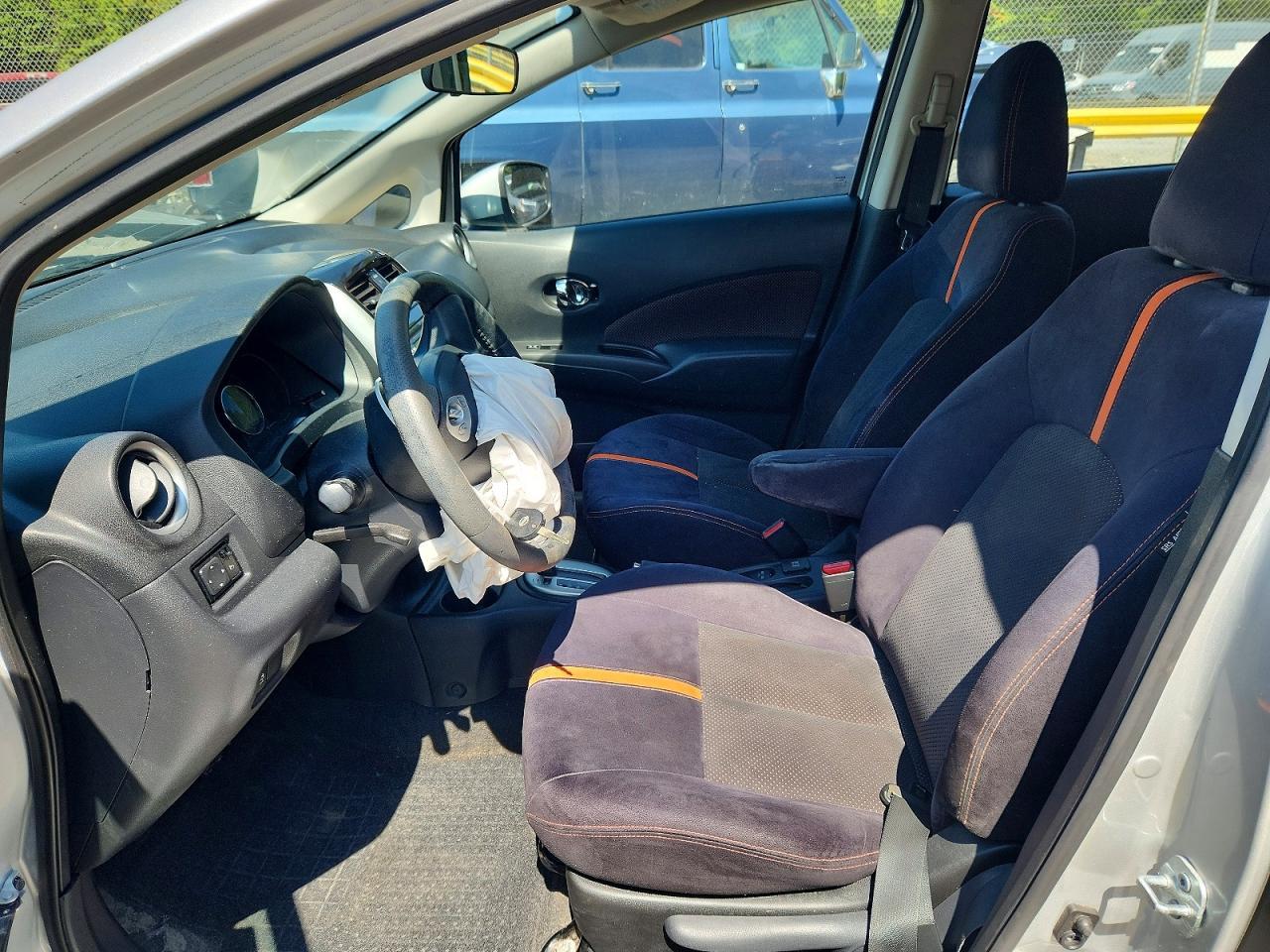 2015 NISSAN Versa Note