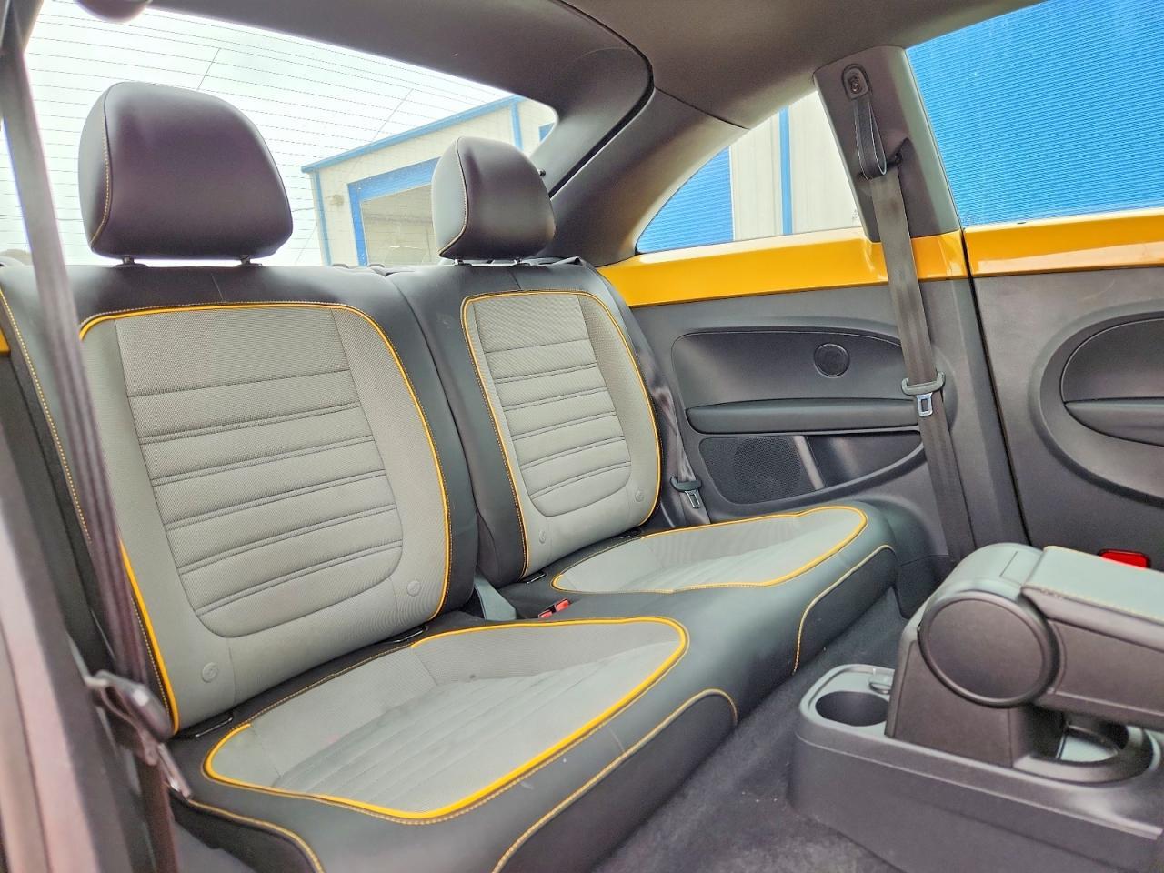 2016 VOLKSWAGEN Beetle