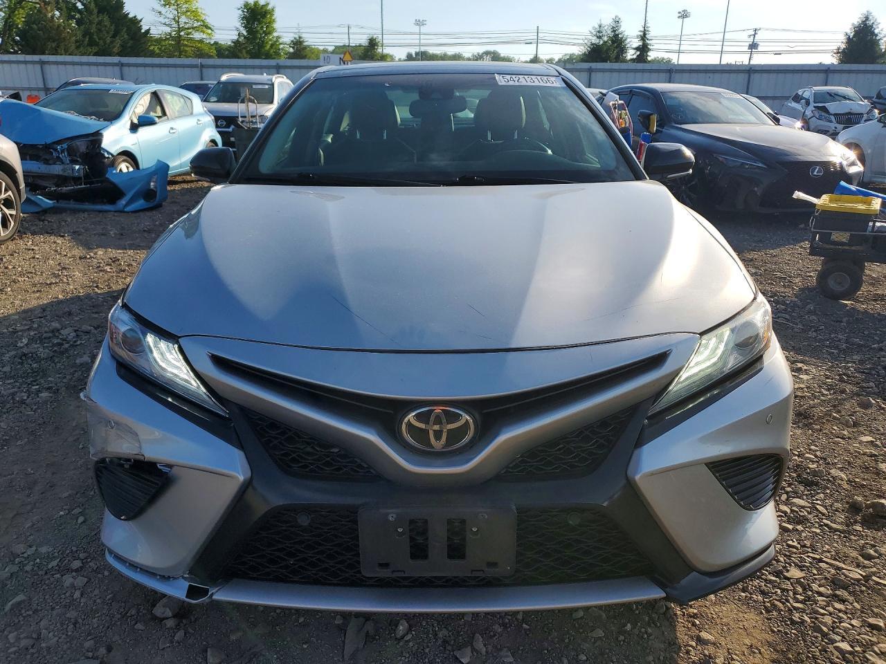 2018 TOYOTA CAMRY