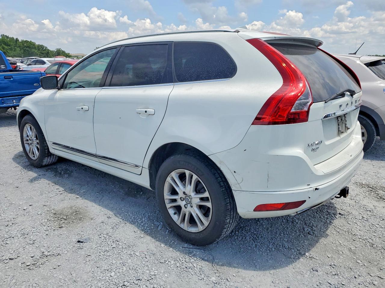 2015 VOLVO XC60