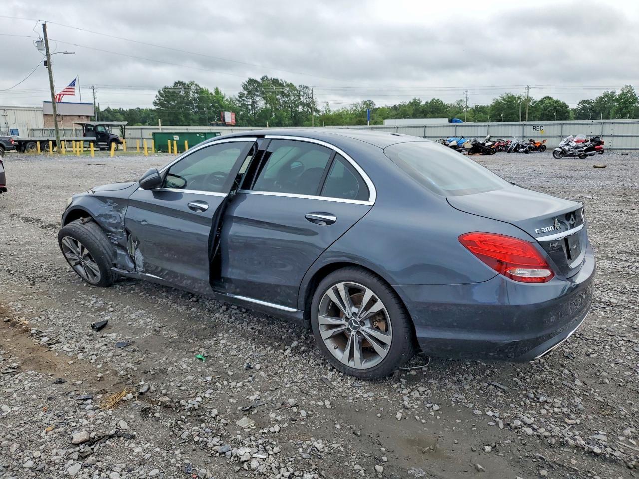 2016 MERCEDES-BENZ C-CLASS