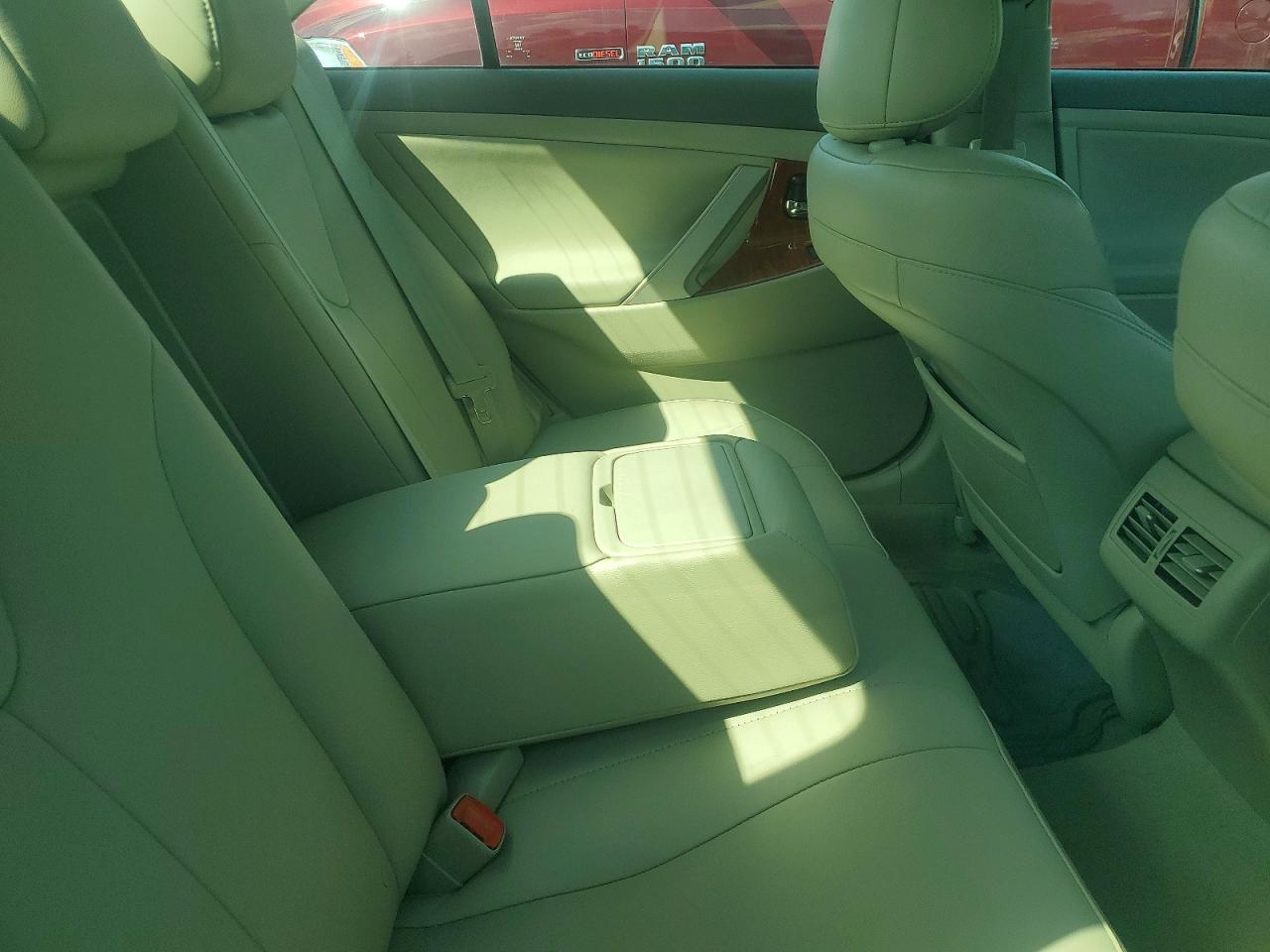 2011 TOYOTA CAMRY