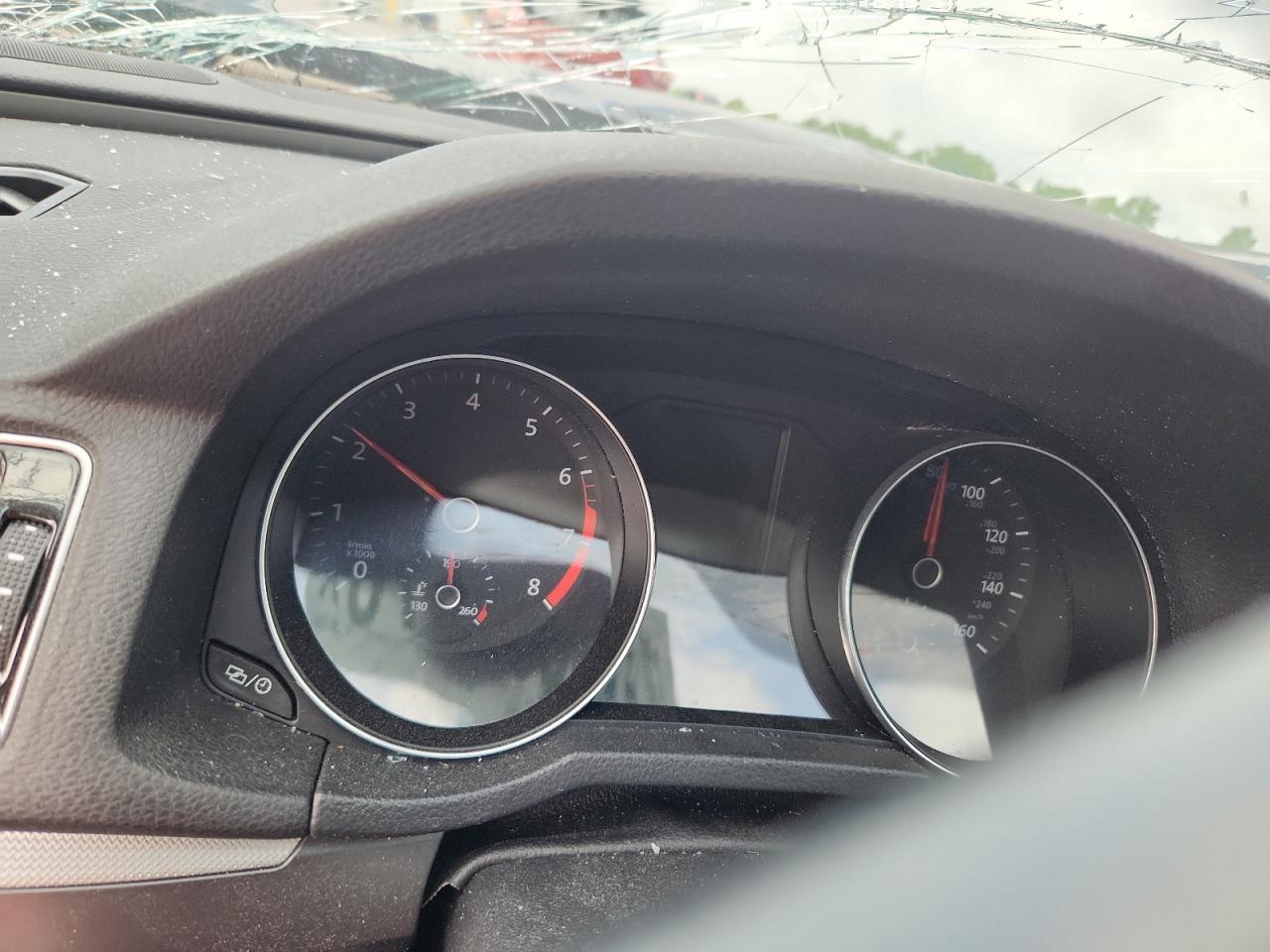 2017 VOLKSWAGEN Passat