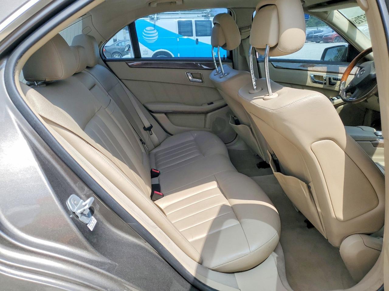 2010 MERCEDES-BENZ E-Class