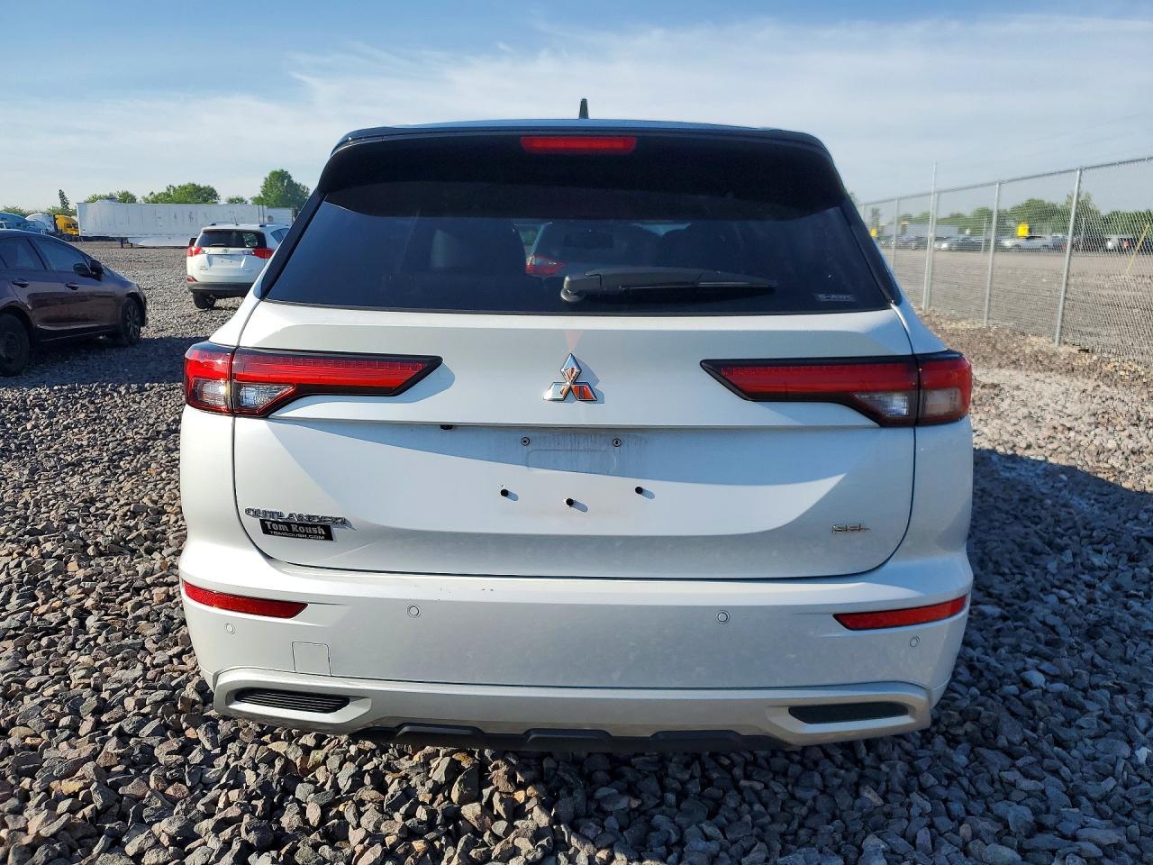 2024 MITSUBISHI outlander