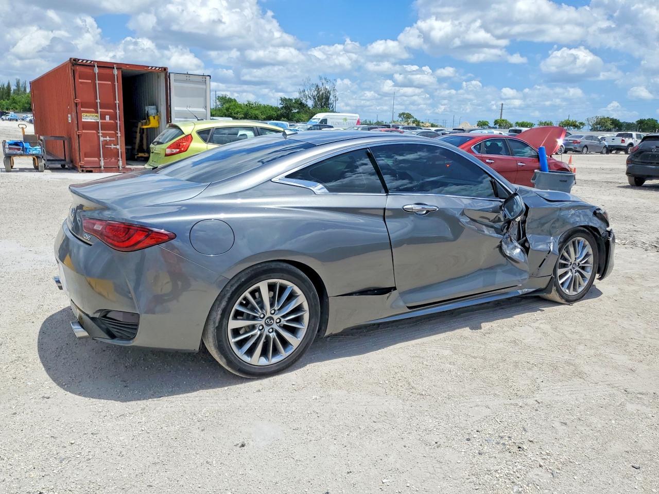 2017 INFINITI Q60