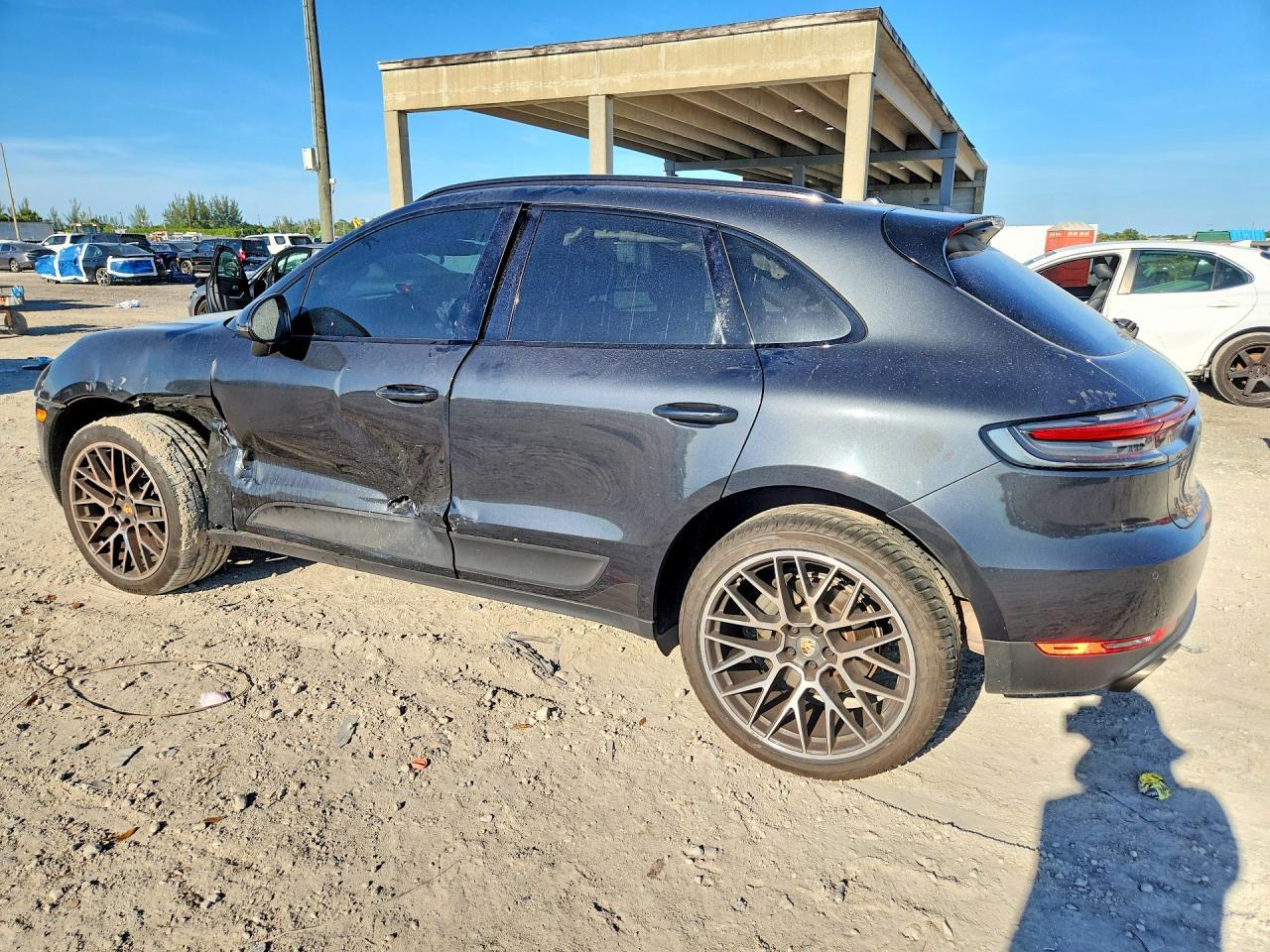 2020 PORSCHE Macan