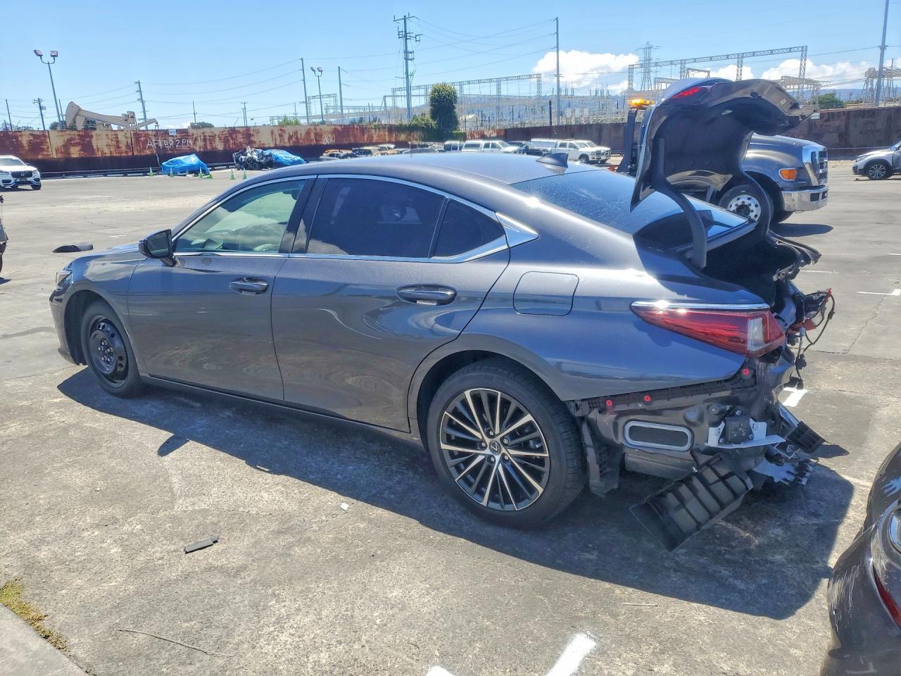 2024 LEXUS ES 350