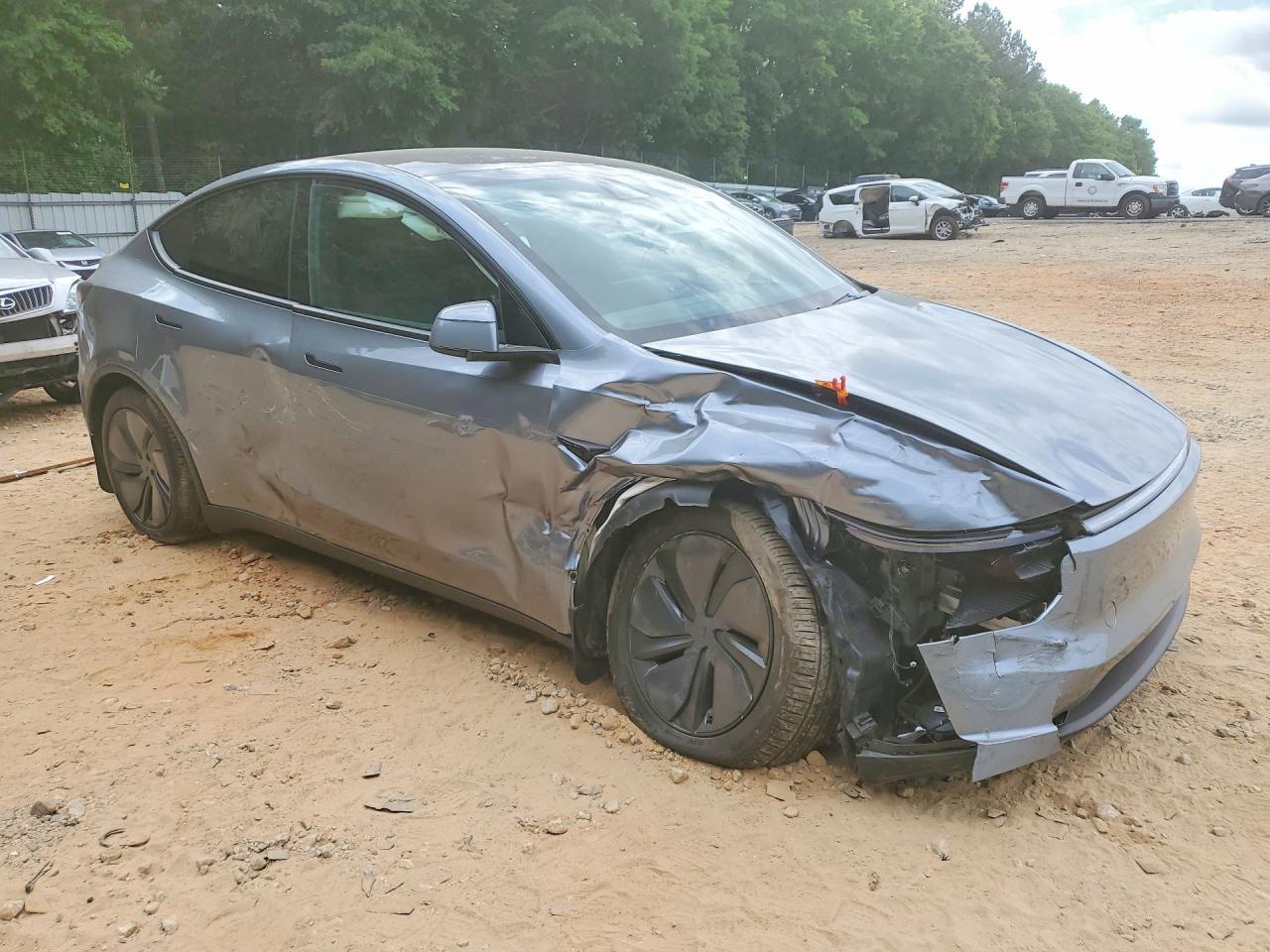 2026 TESLA MODEL Y