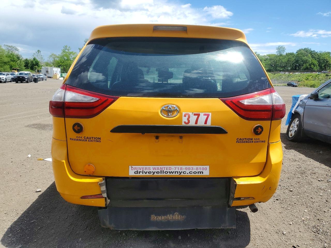 2017 TOYOTA SIENNA