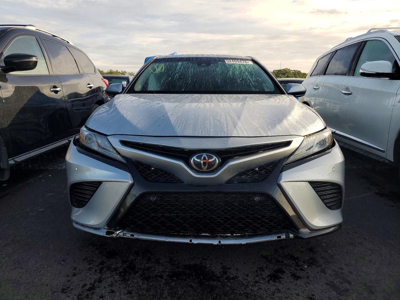 2018 TOYOTA CAMRY