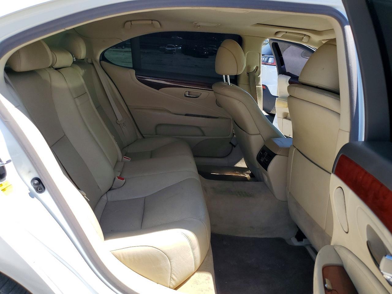 2011 LEXUS LS 460