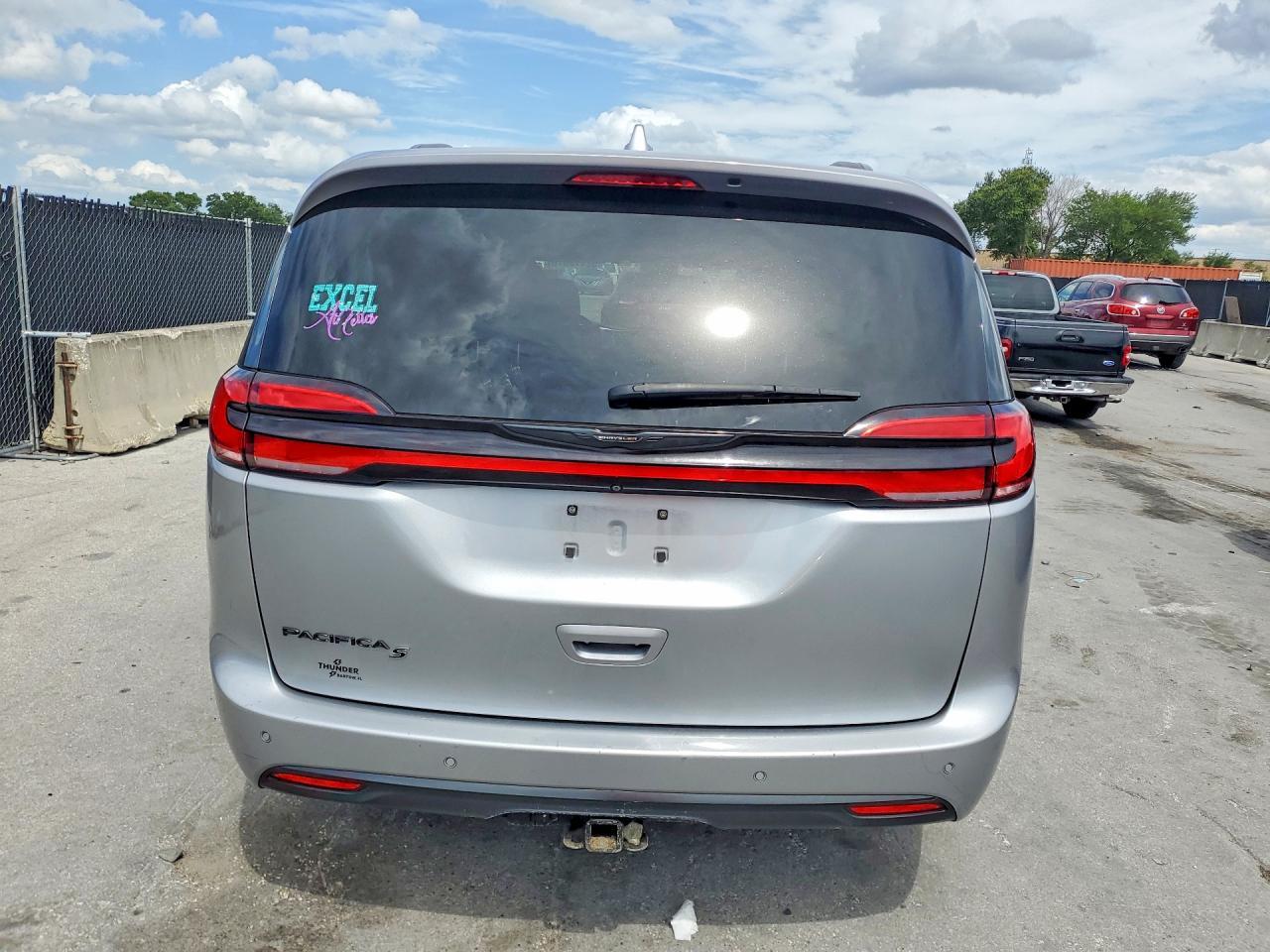 2021 CHRYSLER Pacifica