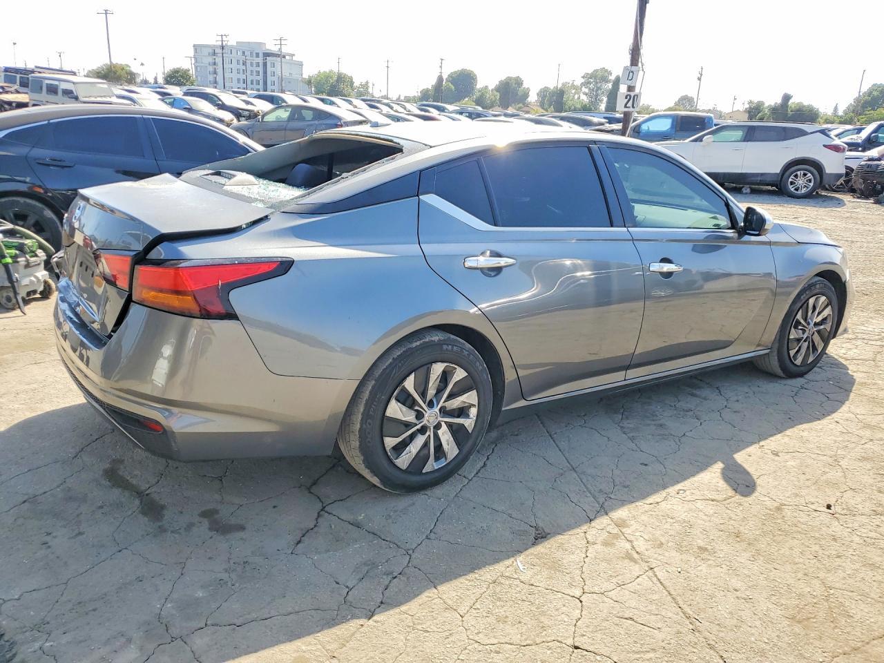 2019 NISSAN ALTIMA