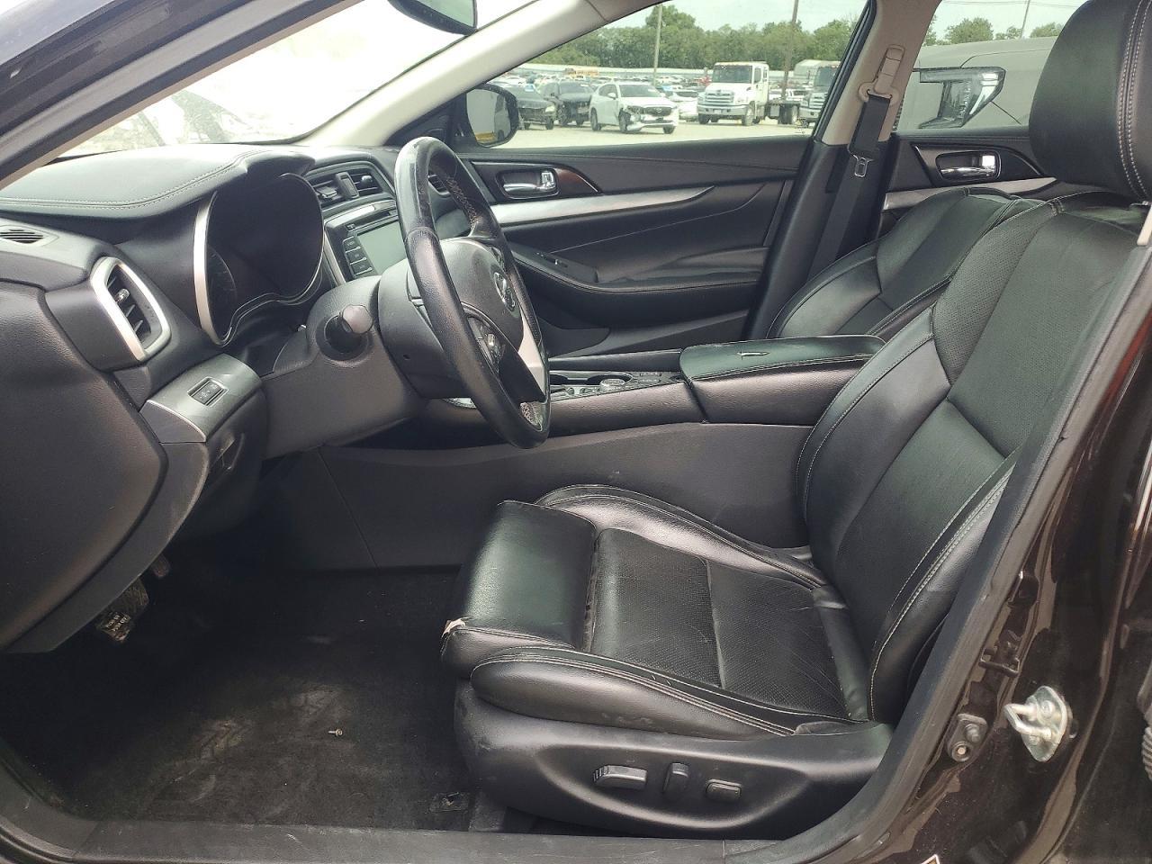 2017 NISSAN Maxima