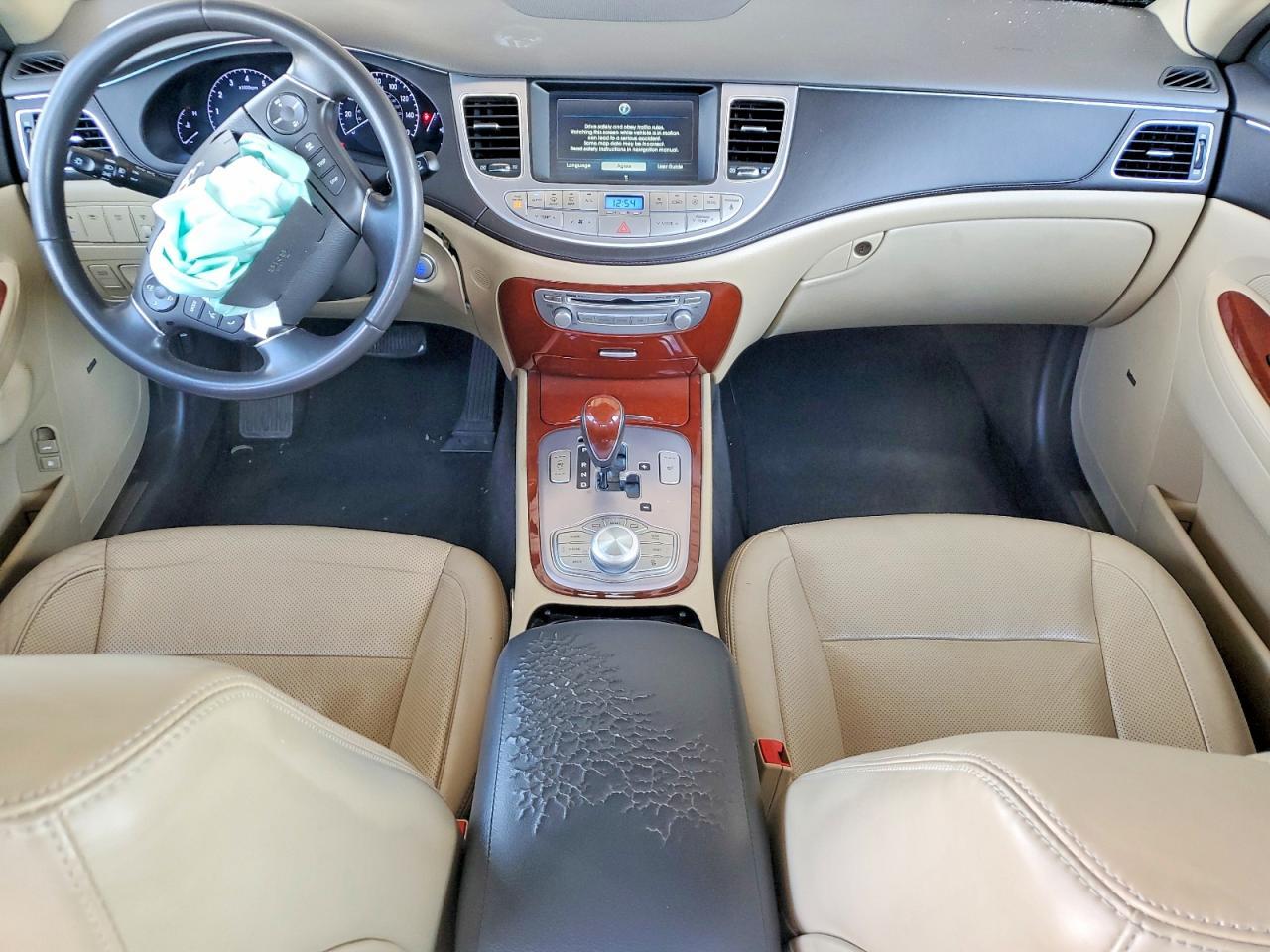 2014 HYUNDAI GENESIS