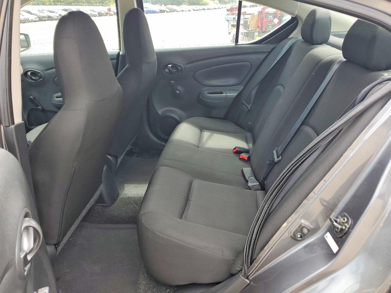 2016 NISSAN VERSA