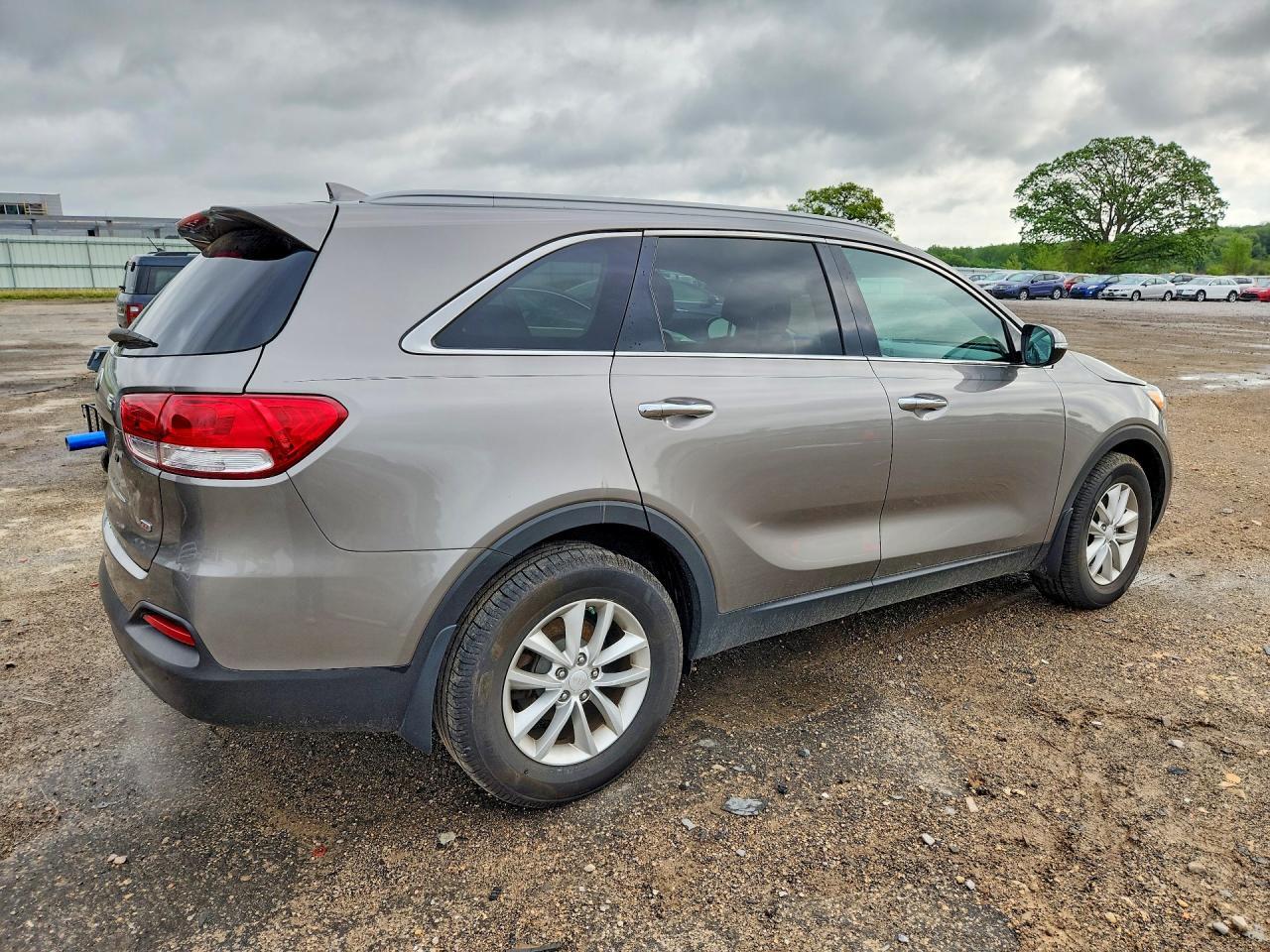 2017 KIA SORENTO