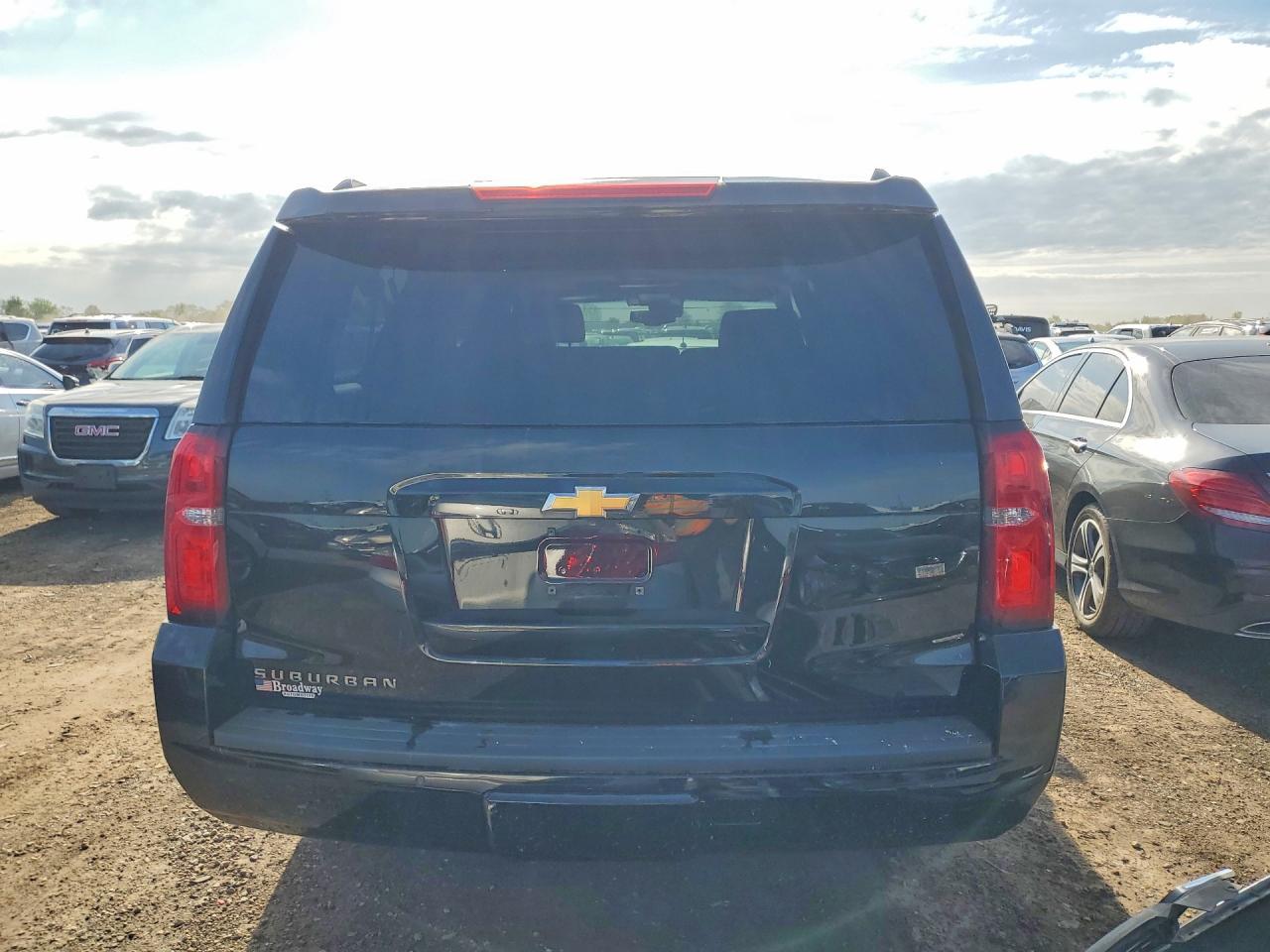 2015 CHEVROLET Suburban
