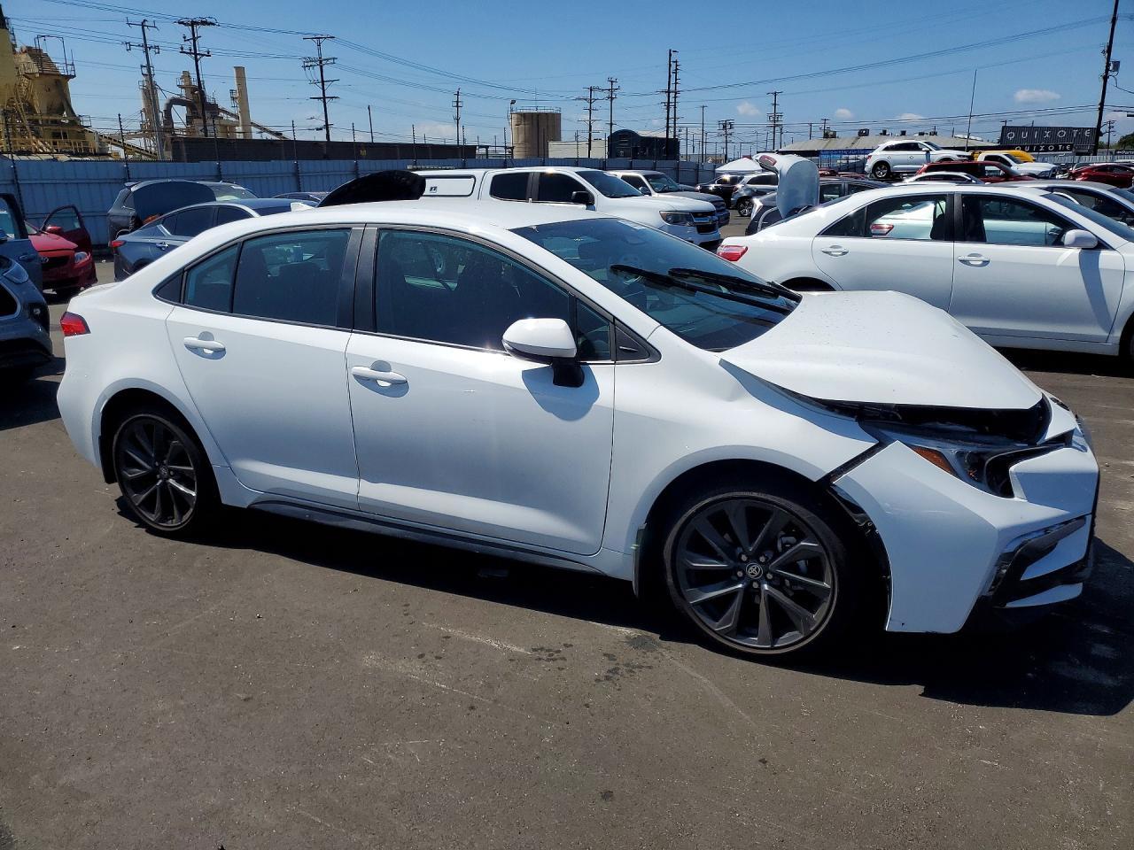 2025 TOYOTA COROLLA
