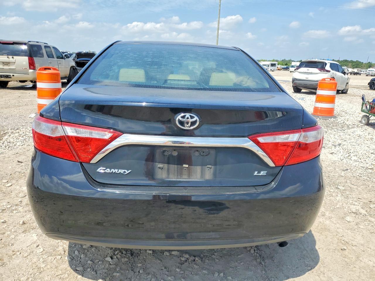 2015 TOYOTA CAMRY