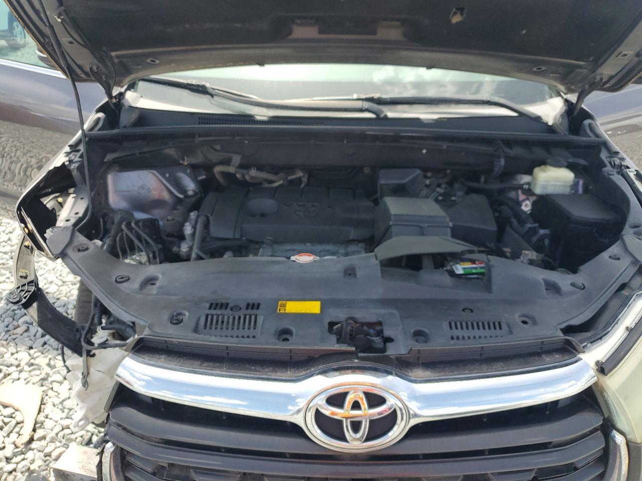 2016 TOYOTA HIGHLANDER