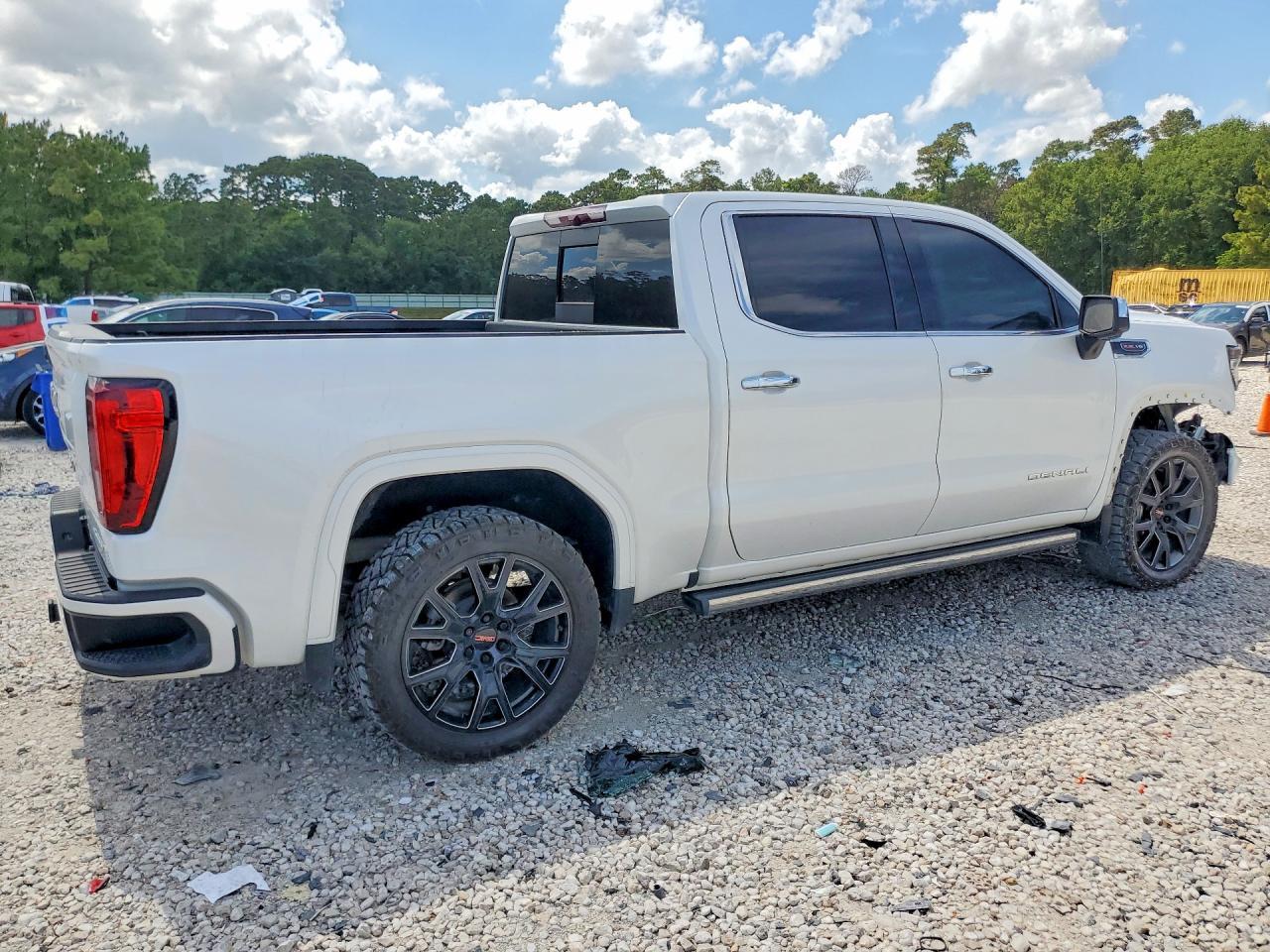 2022 GMC Sierra
