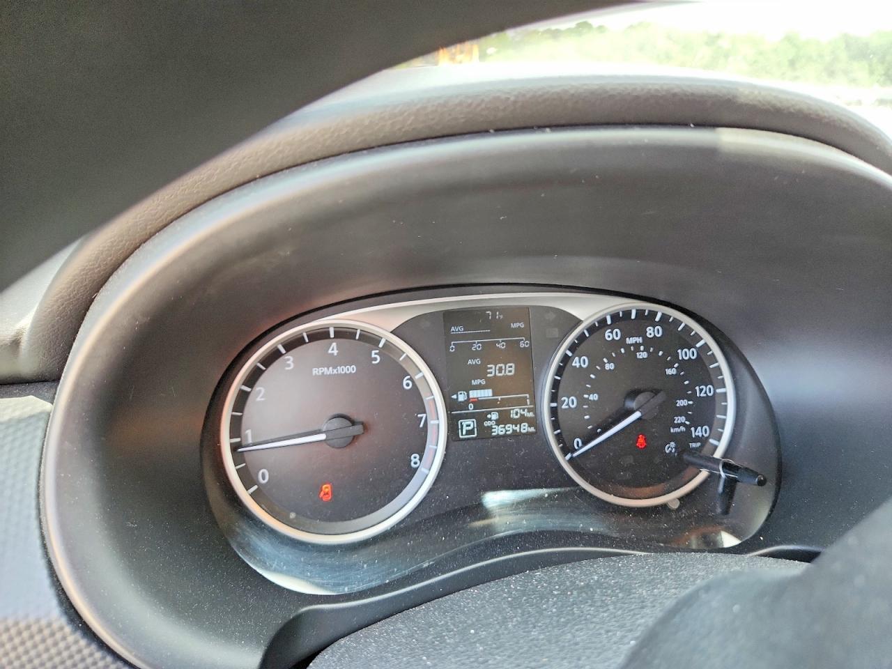 2024 NISSAN KICKS