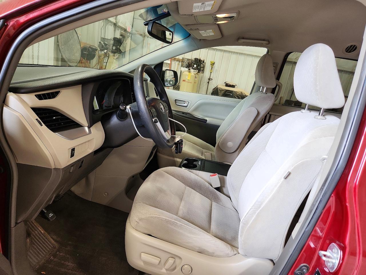 2015 TOYOTA SIENNA
