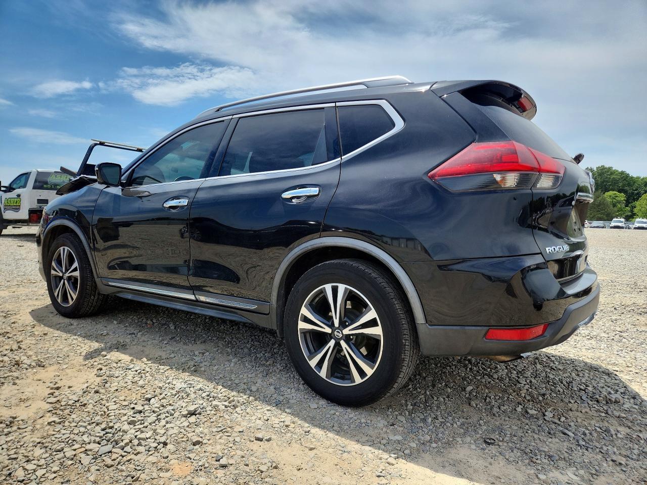 2018 NISSAN ROGUE