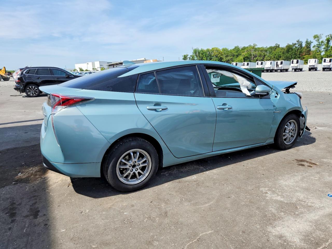 2016 TOYOTA PRIUS