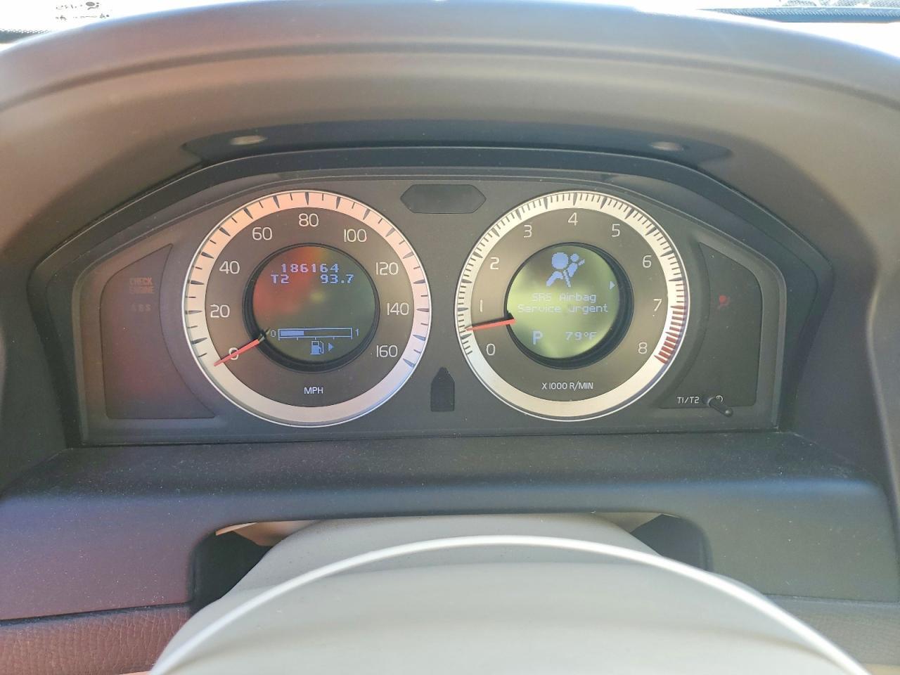 2011 VOLVO XC60