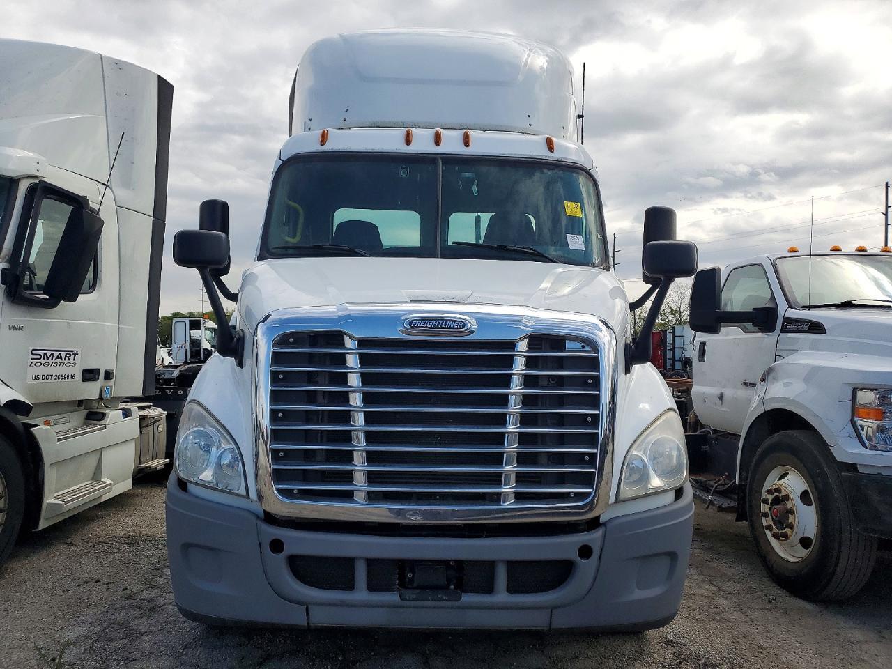 2018 FREIGHTLINER Cascadia 113