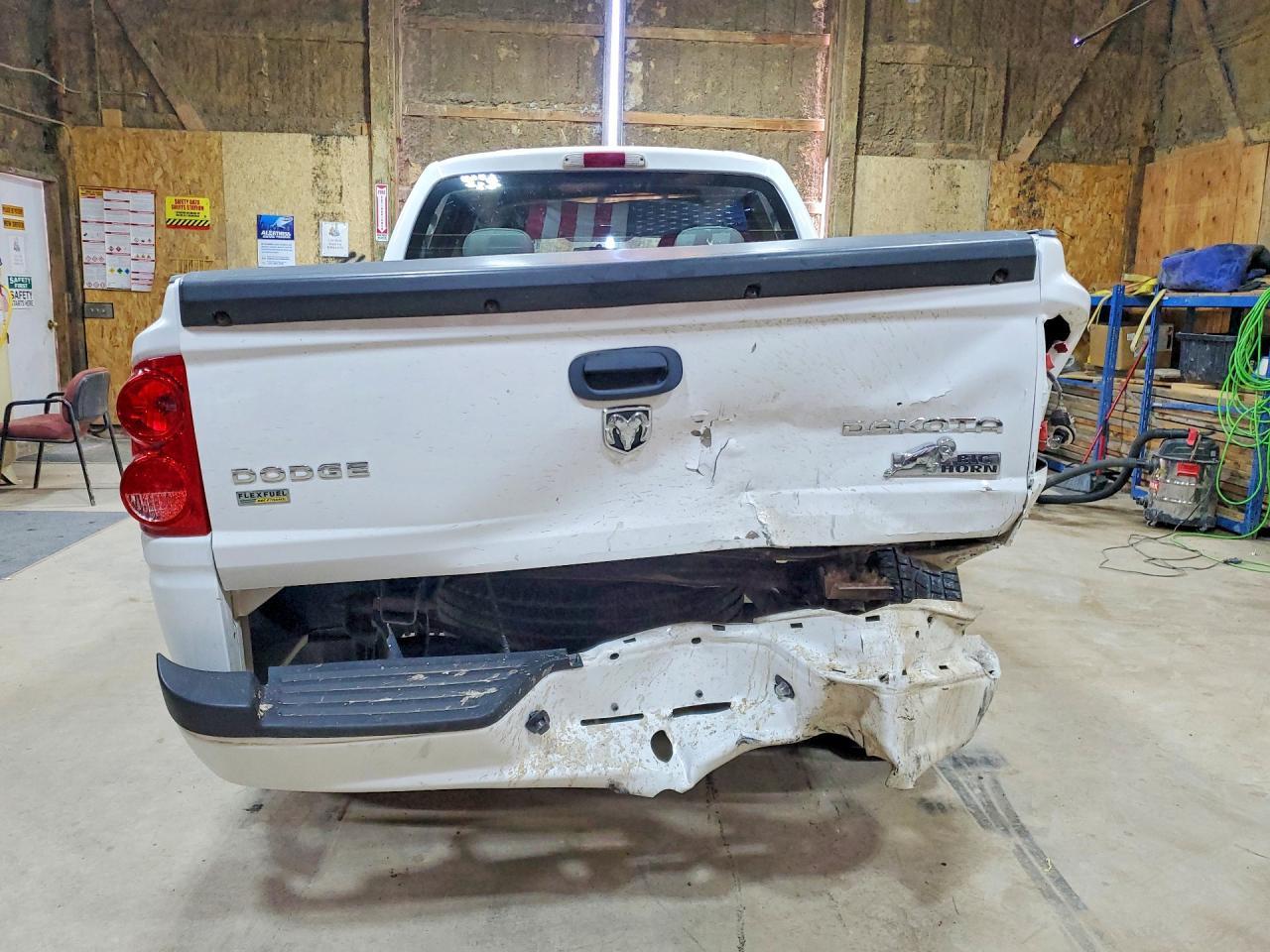 2011 DODGE Dakota