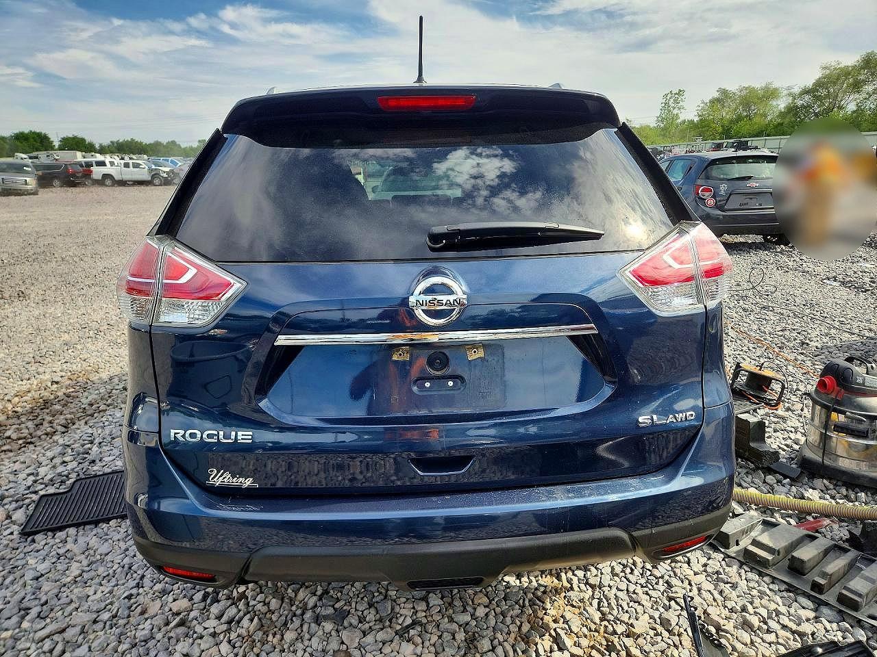 2016 NISSAN ROGUE
