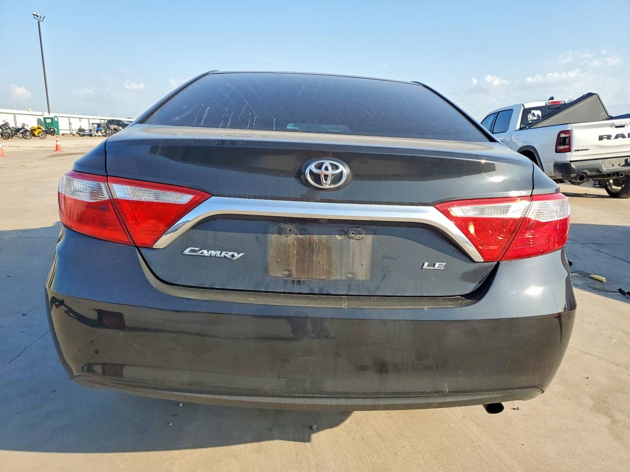 2016 TOYOTA CAMRY