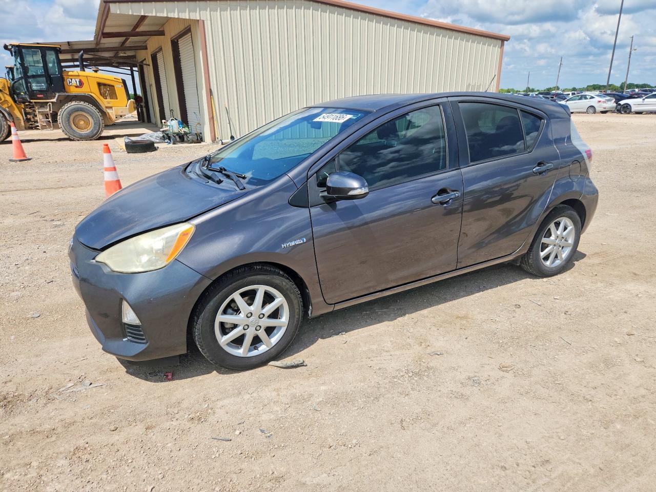 2014 TOYOTA Prius c