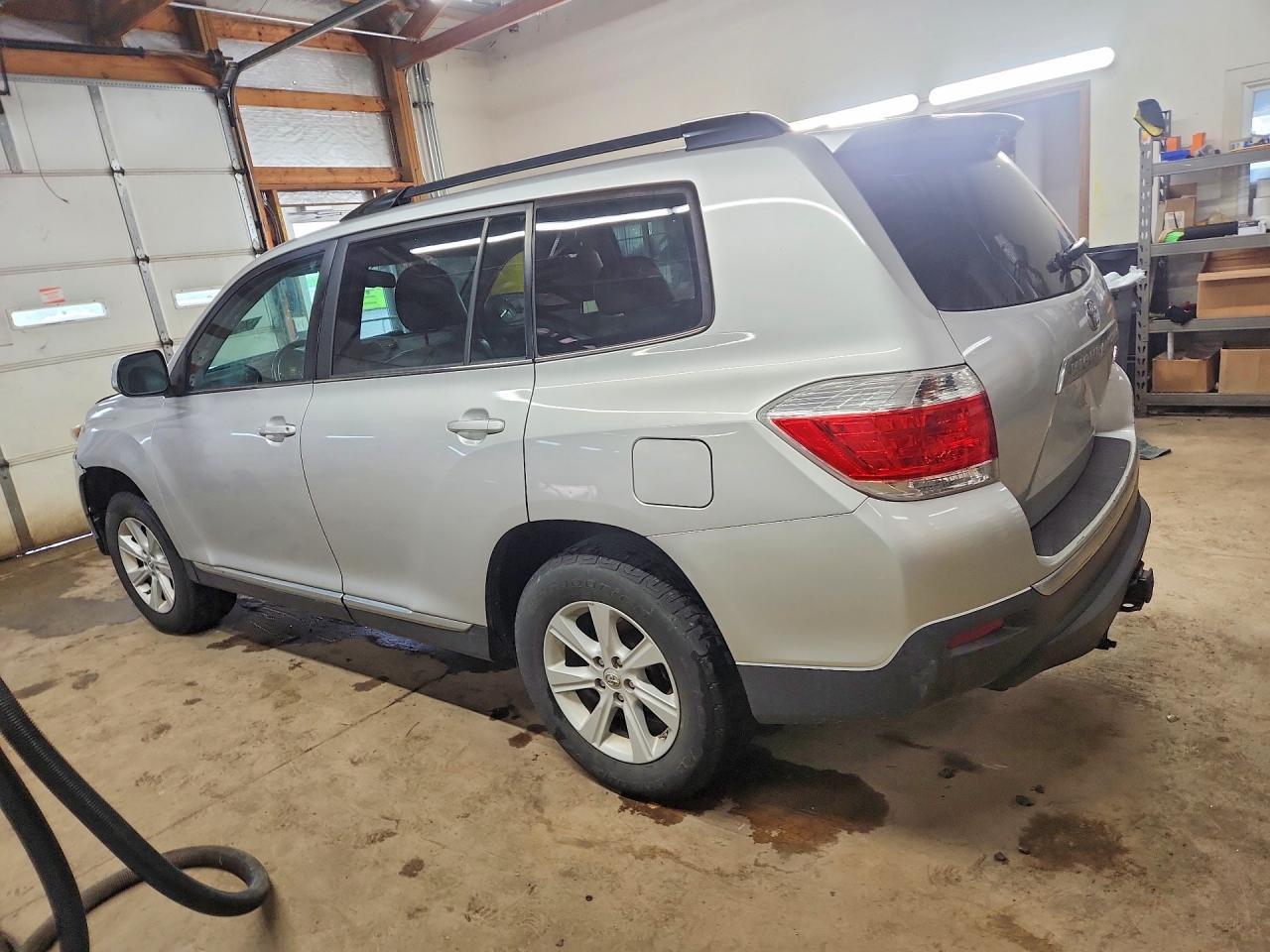 2012 TOYOTA HIGHLANDER
