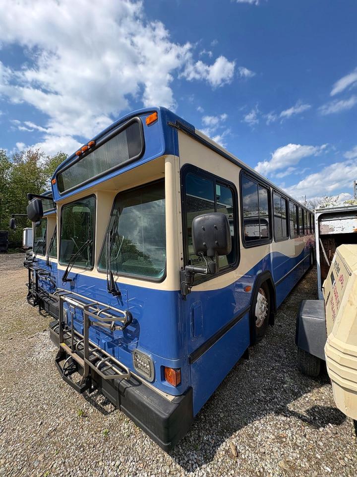 2005 Gillig Transit Bus