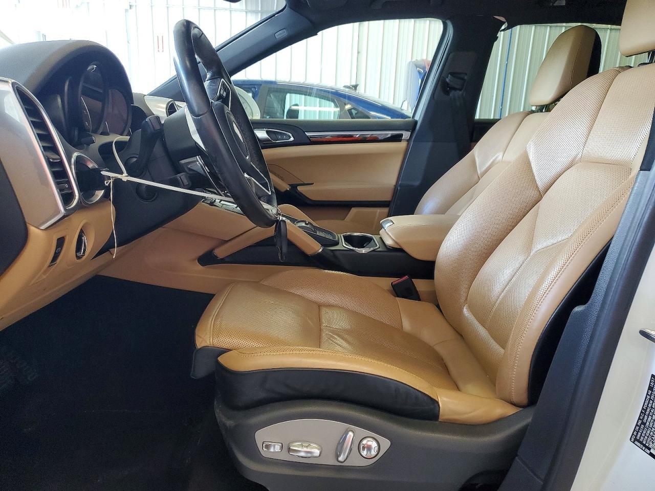 2018 PORSCHE CAYENNE