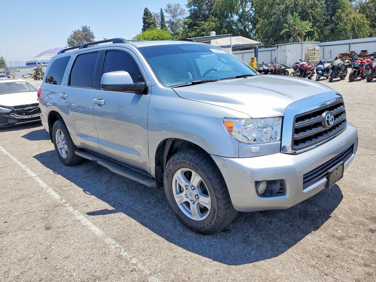 2015 TOYOTA Sequoia
