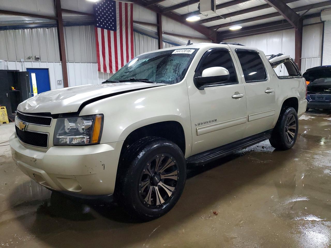 2013 CHEVROLET Suburban