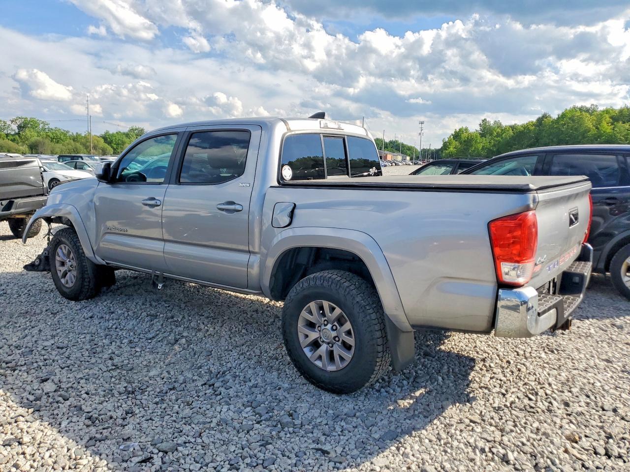 2017 TOYOTA TACOMA