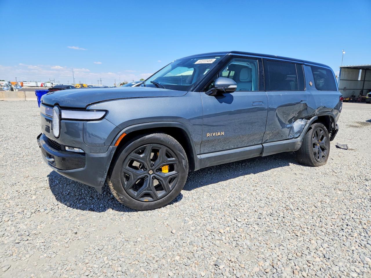2023 RIVIAN R1s